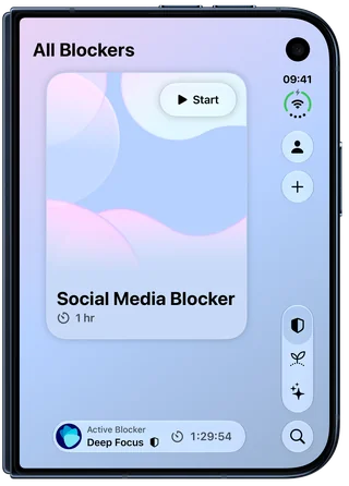 Moment on iPhone Duo, closed: the Social Media Blocker card, a one-hour timer with its Start button